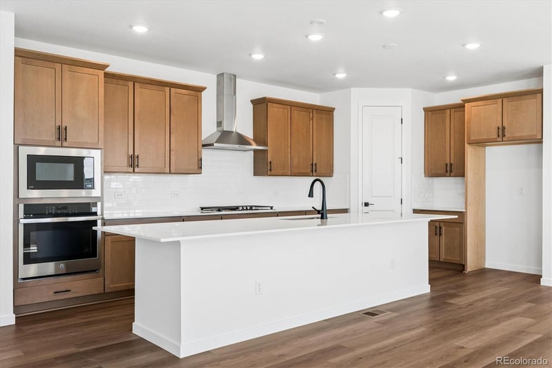 9116 Hayden Peak St, Englewood, CO 80112