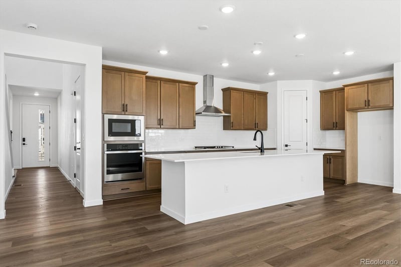 9116 Hayden Peak St, Englewood, CO 80112