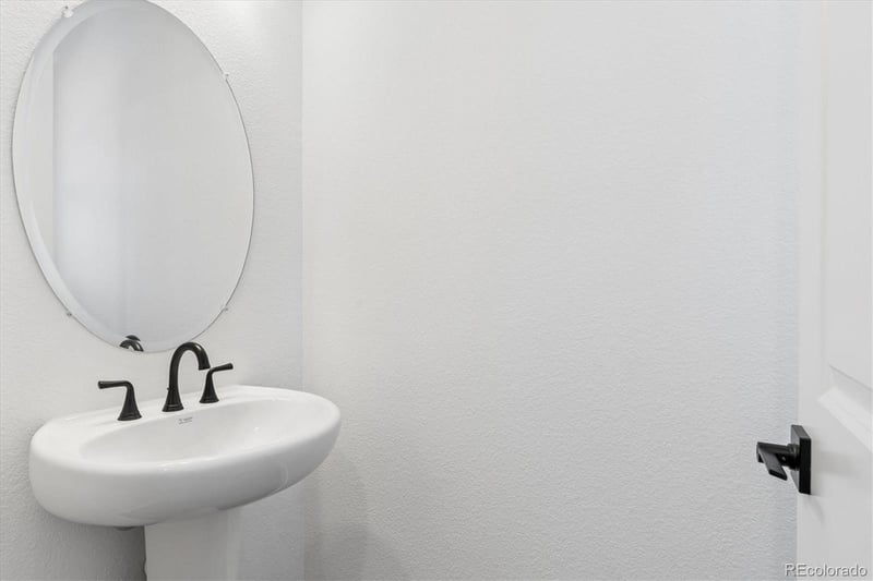 9116 Hayden Peak St, Englewood, CO 80112