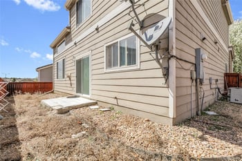 337 Ivory Cir, Aurora, CO 80011