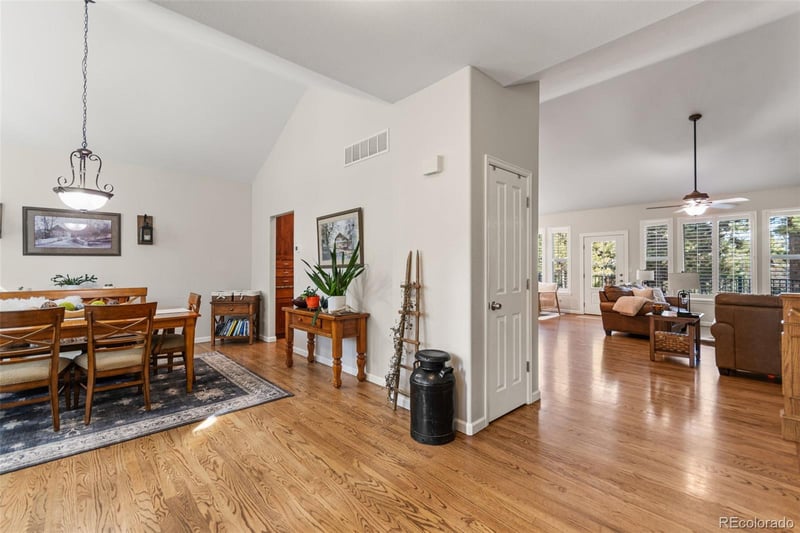 7635 Rollins Dr, Larkspur, CO 80118