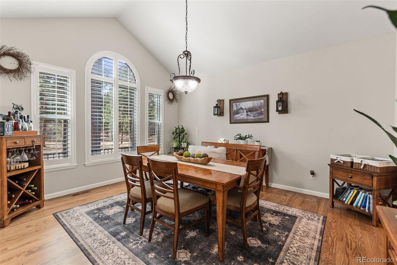7635 Rollins Dr, Larkspur, CO 80118