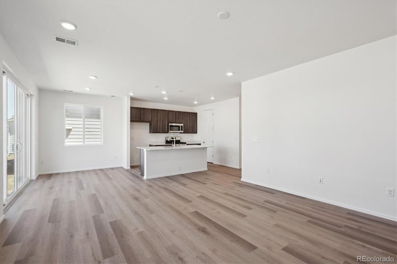 4667 Short Horn Dr, Johnstown, CO 80534