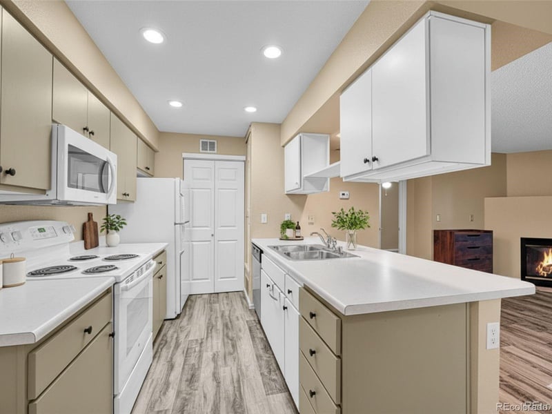 8065 W Eastman Pl #6-102, Denver, CO 80227