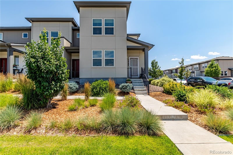 4790 Kittredge St, Denver, CO 80239