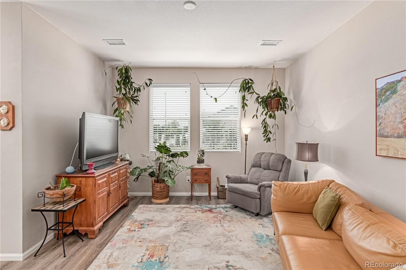 4790 Kittredge St, Denver, CO 80239