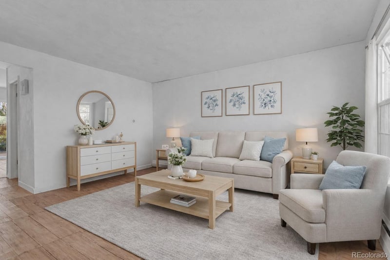 908 Iola St, Aurora, CO 80012