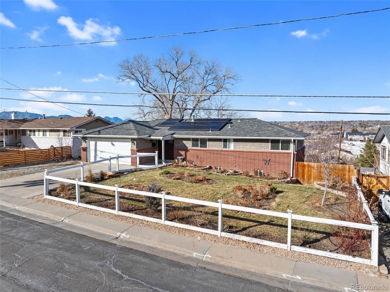 9539 Grandview Ave, Arvada, CO 80002