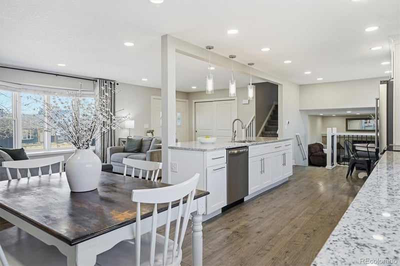 1148 Hinsdale Dr, Littleton, CO 80120