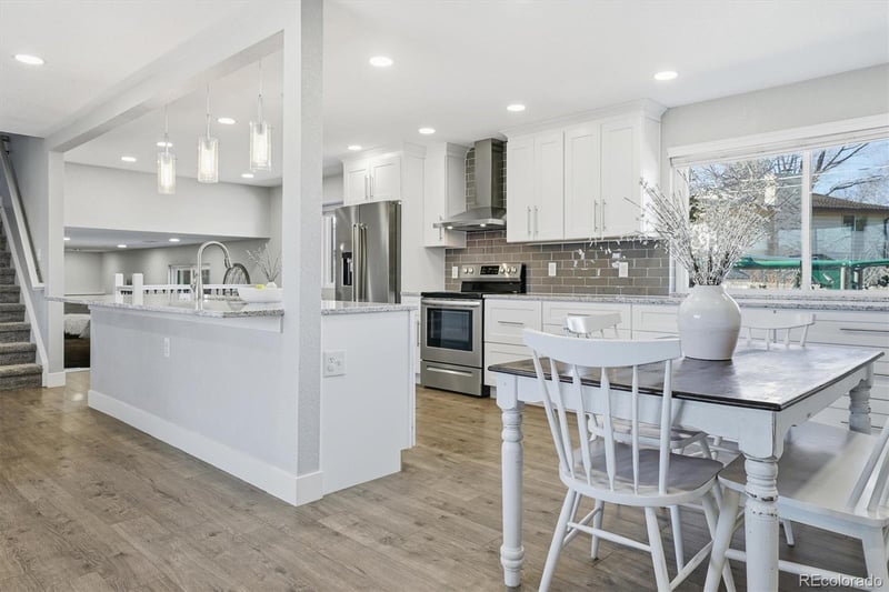 1148 Hinsdale Dr, Littleton, CO 80120