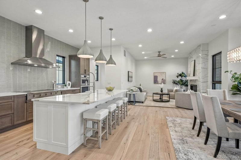 1699 Bellaire St, Denver, CO 80220