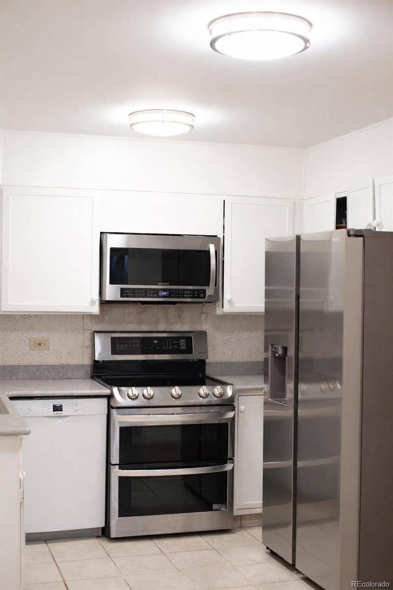 9155 Center Ave #2B, Denver, CO 80247