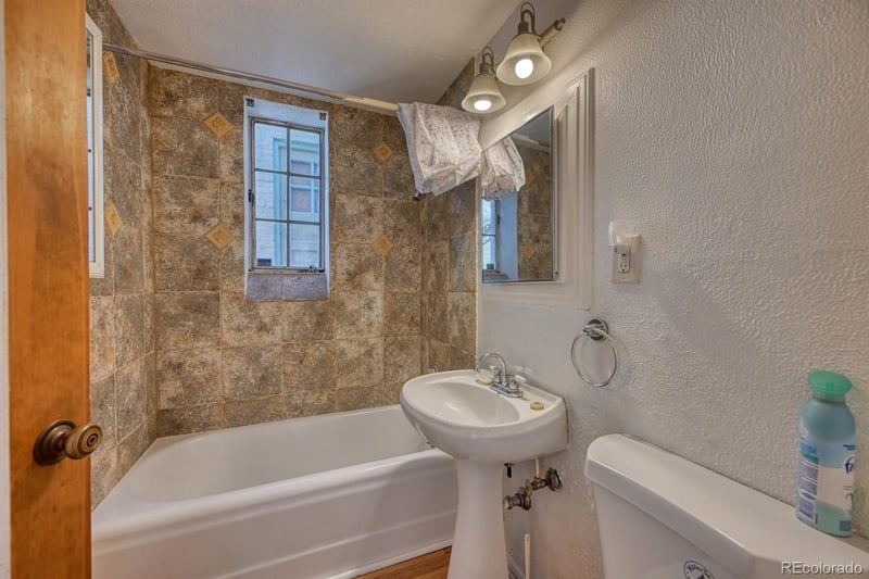 485 Logan St #16, Denver, CO 80209