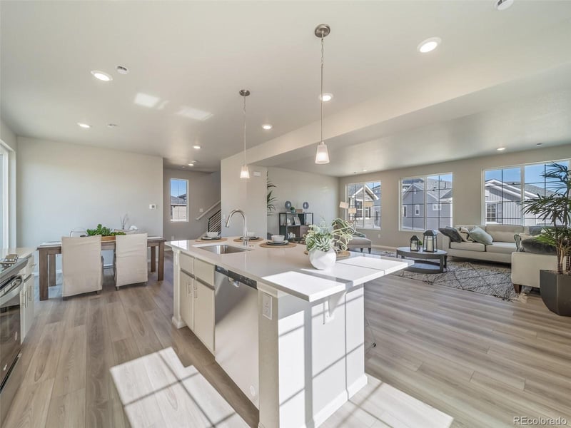 46597 Sunflower Ln, Bennett, CO 80102