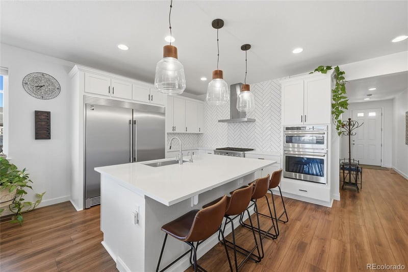 22601 Narrowleaf Cir, Aurora, CO 80016