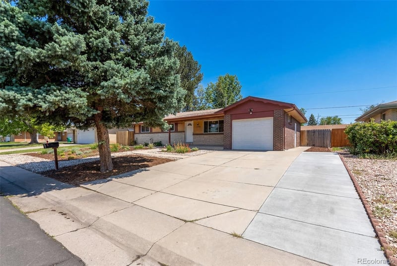 12702 Alaska Pl, Aurora, CO 80012
