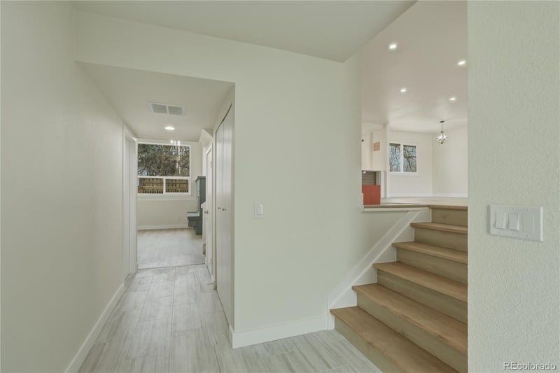 1351 Peoria Ct, Aurora, CO 80012