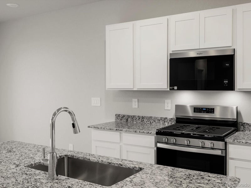 17598 90th Pl, Commerce, CO 80022