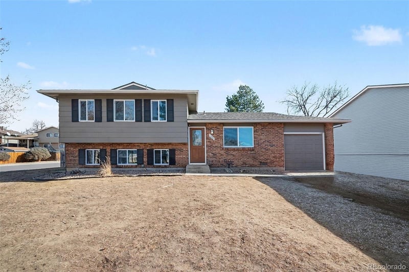 1800 Mobile St, Aurora, CO 80017