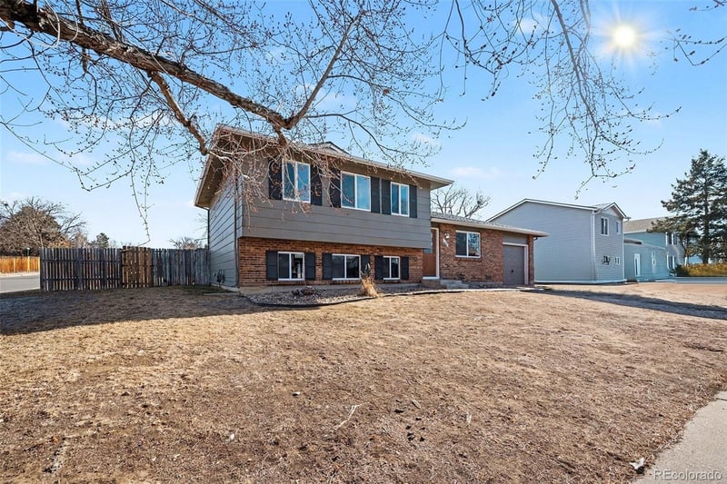 1800 Mobile St, Aurora, CO 80017