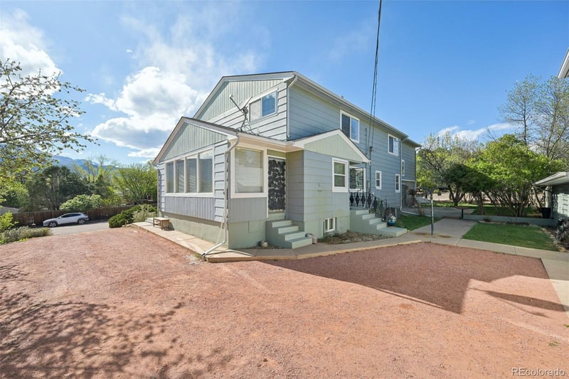 1055 N 18th St, Colorado Springs, CO 80904
