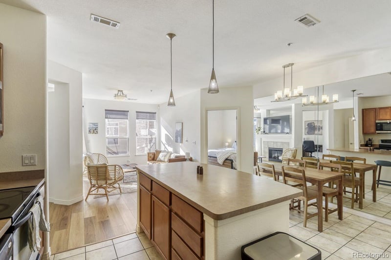 10176 Park Meadows Dr #2304, Lone Tree, CO 80124