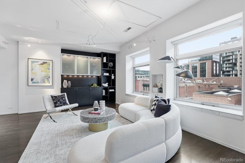 1940 Blake St #300, Denver, CO 80202