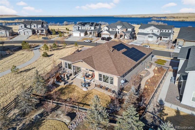 27560 Lakeview Dr, Aurora, CO 80016