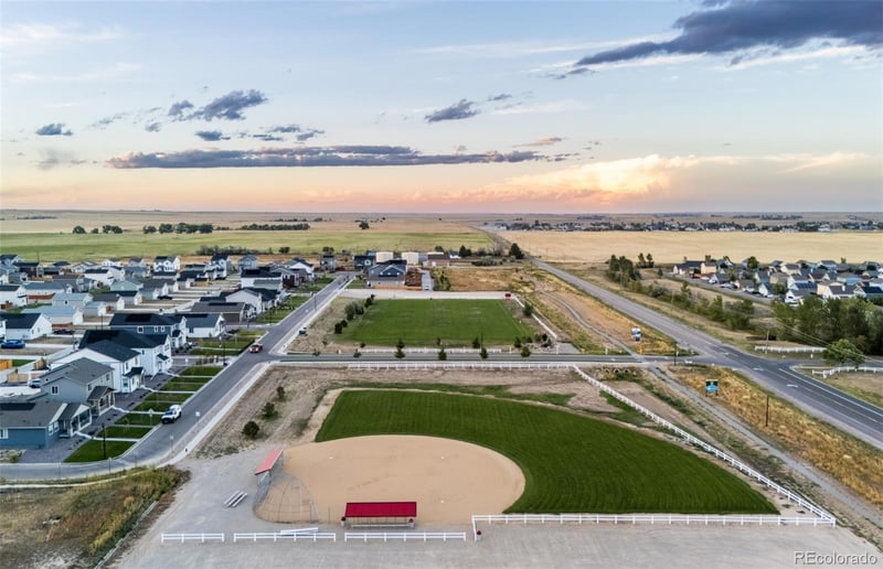 2707 Nantucket St, Strasburg, CO 80136