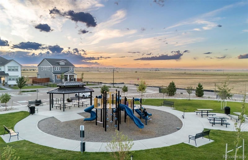 2707 Nantucket St, Strasburg, CO 80136