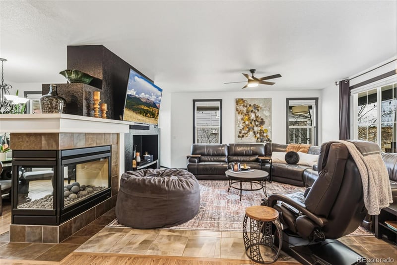 10059 Southlawn Cir, Commerce City, CO 80022