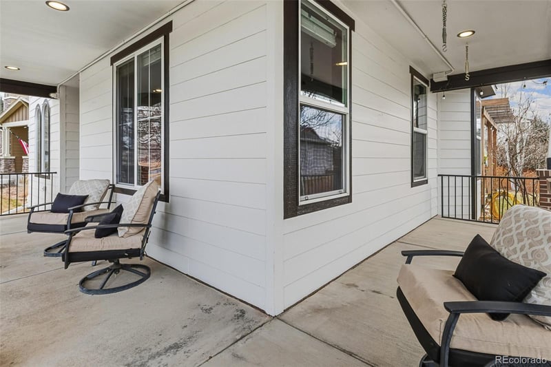 10059 Southlawn Cir, Commerce City, CO 80022