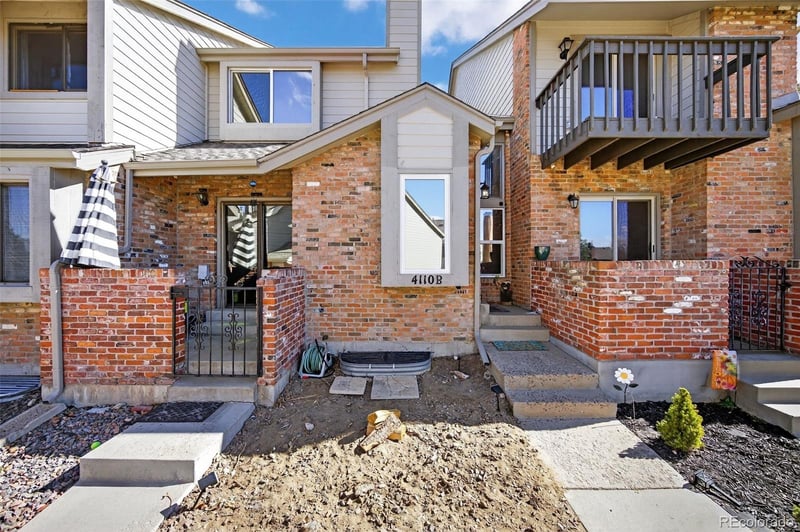 4110 Evanston Cir #B, Aurora, CO 80014