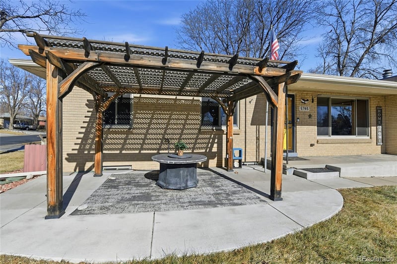 5785 Arkansas Ave, Lakewood, CO 80232