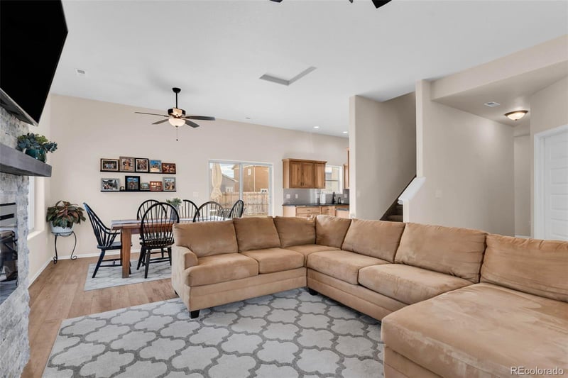 1712 Kingfisher Ln, Pueblo, CO 81008