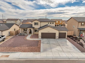 1712 Kingfisher Ln, Pueblo, CO 81008