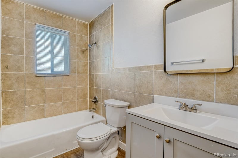 1240 Xanadu St, Aurora, CO 80011