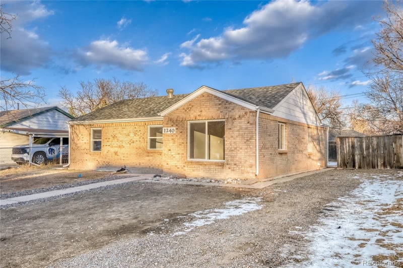 1240 Xanadu St, Aurora, CO 80011