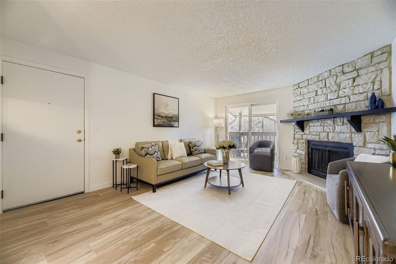 1870 Pitkin Cir #B, Aurora, CO 80017