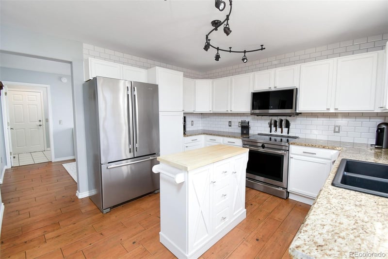 2146 Castle Ridge Way, Highlands Ranch, CO 80129