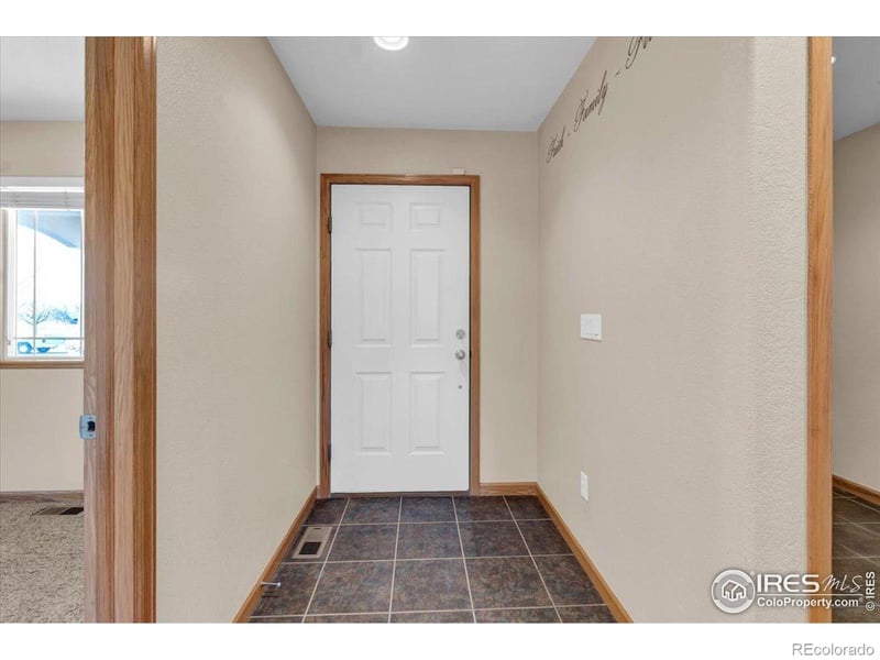 334 Sunset Dr, La Salle, CO 80645