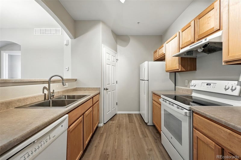 5255 Memphis St #312, Denver, CO 80239