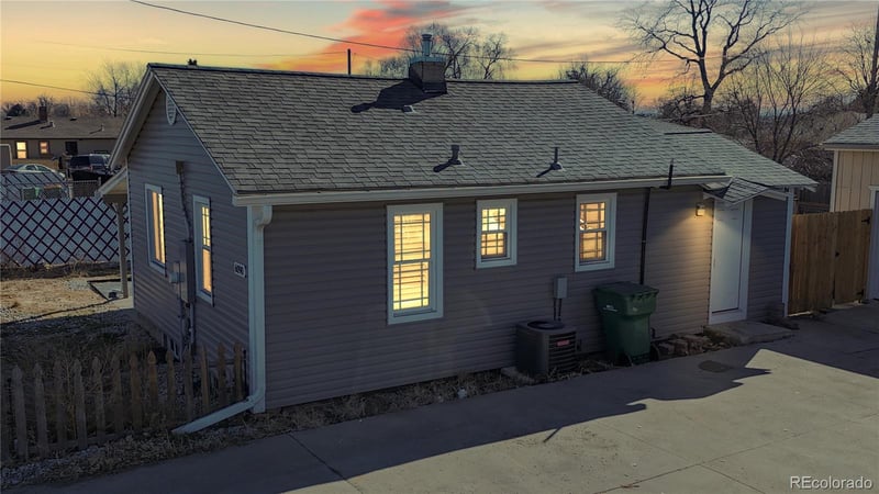 6090 10th Ave, Lakewood, CO 80214