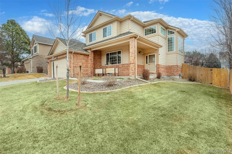 18917 Low Cir, Aurora, CO 80015