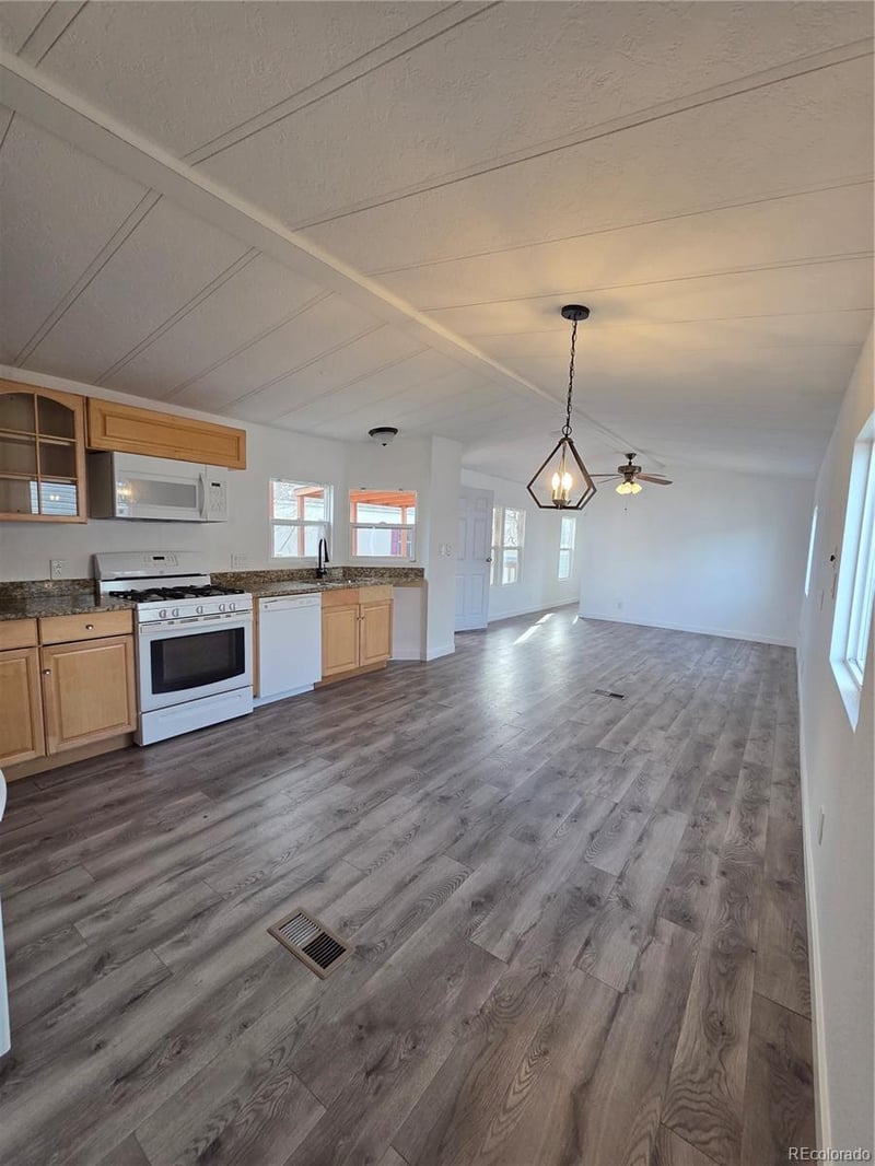 1560 E St, Golden, CO 80401