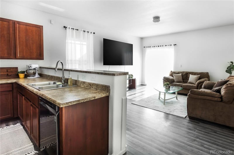 484 Reserve Ave, Lochbuie, CO 80603