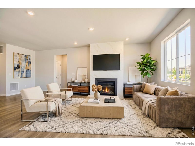 204 Sugar Beet Ln, Berthoud, CO 80513