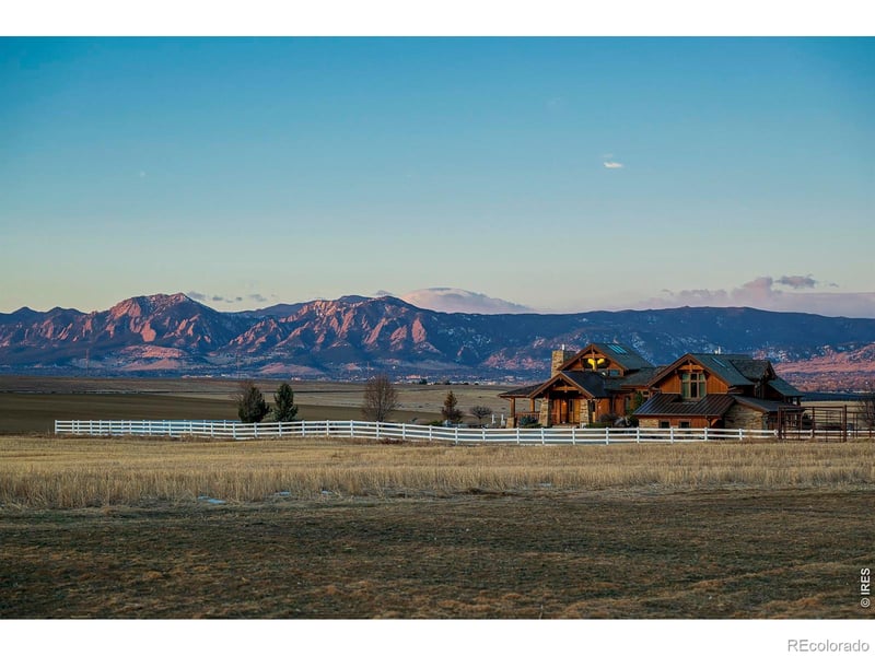 8642 Mineral Rd, Longmont, CO 80503