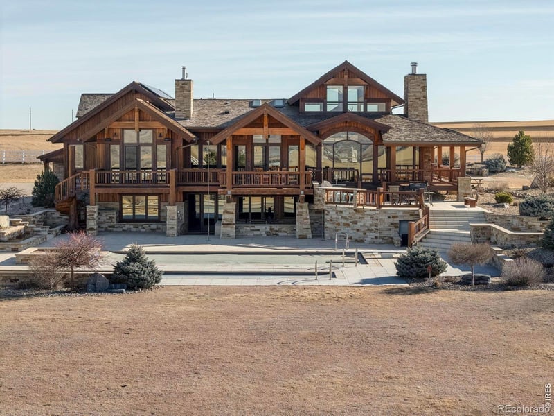 8642 Mineral Rd, Longmont, CO 80503