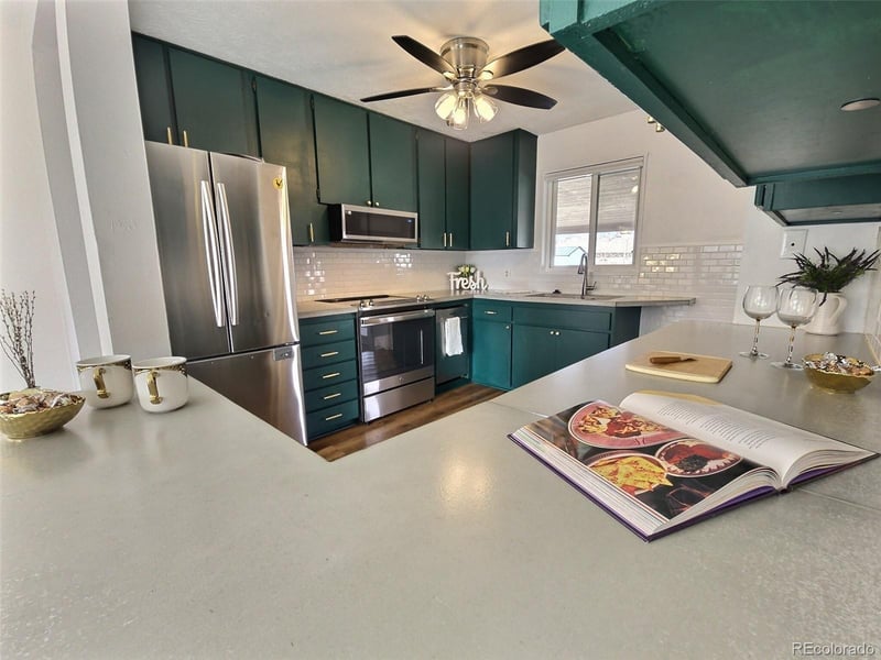 289 Muriel Dr, Northglenn, CO 80233